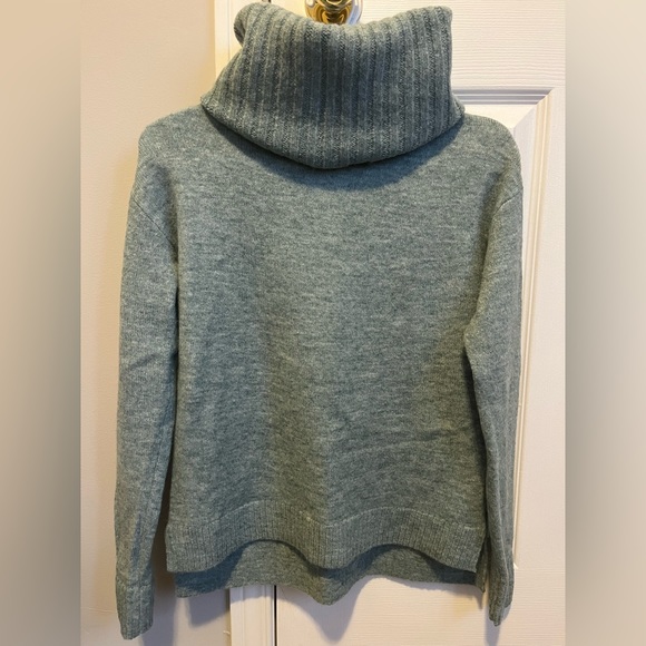 RW&Co Sweater - Picture 1 of 4